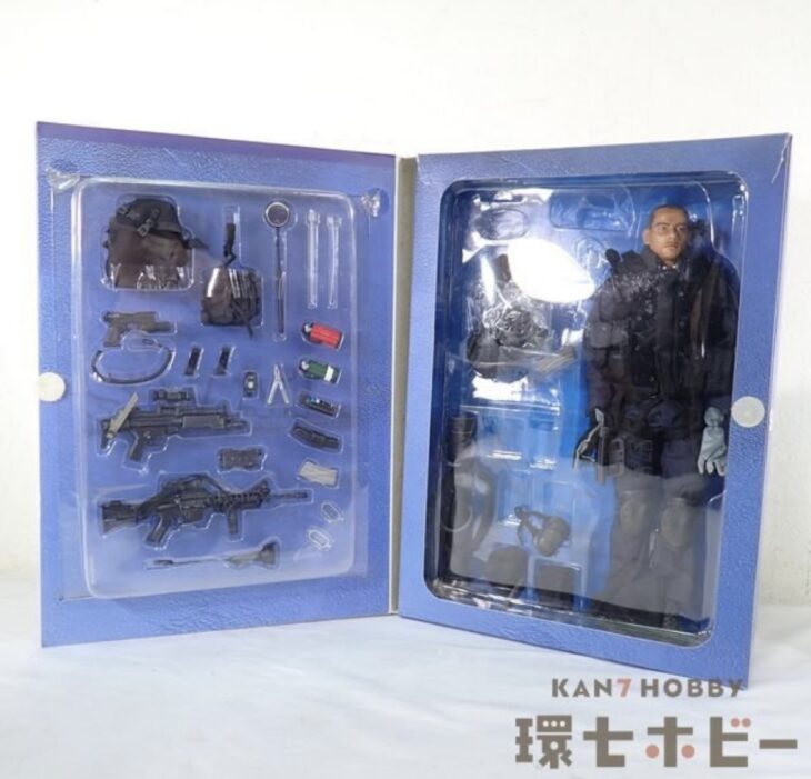 未開封 hottoys ホットトイズ S.W.A.T Ver2.0 アクション フィギュアを