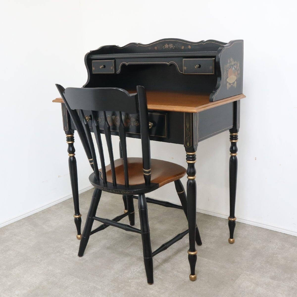 ETHAN ALLEN（イーセンアーレン）のライティングデスク＆チェアを