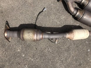 プリウス | 触媒の高価買取なら合同会社モータープラント