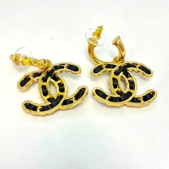 CHANEL ココマーク ピアス B24K ゴールド×ブラック 買取実績 | 玉光堂