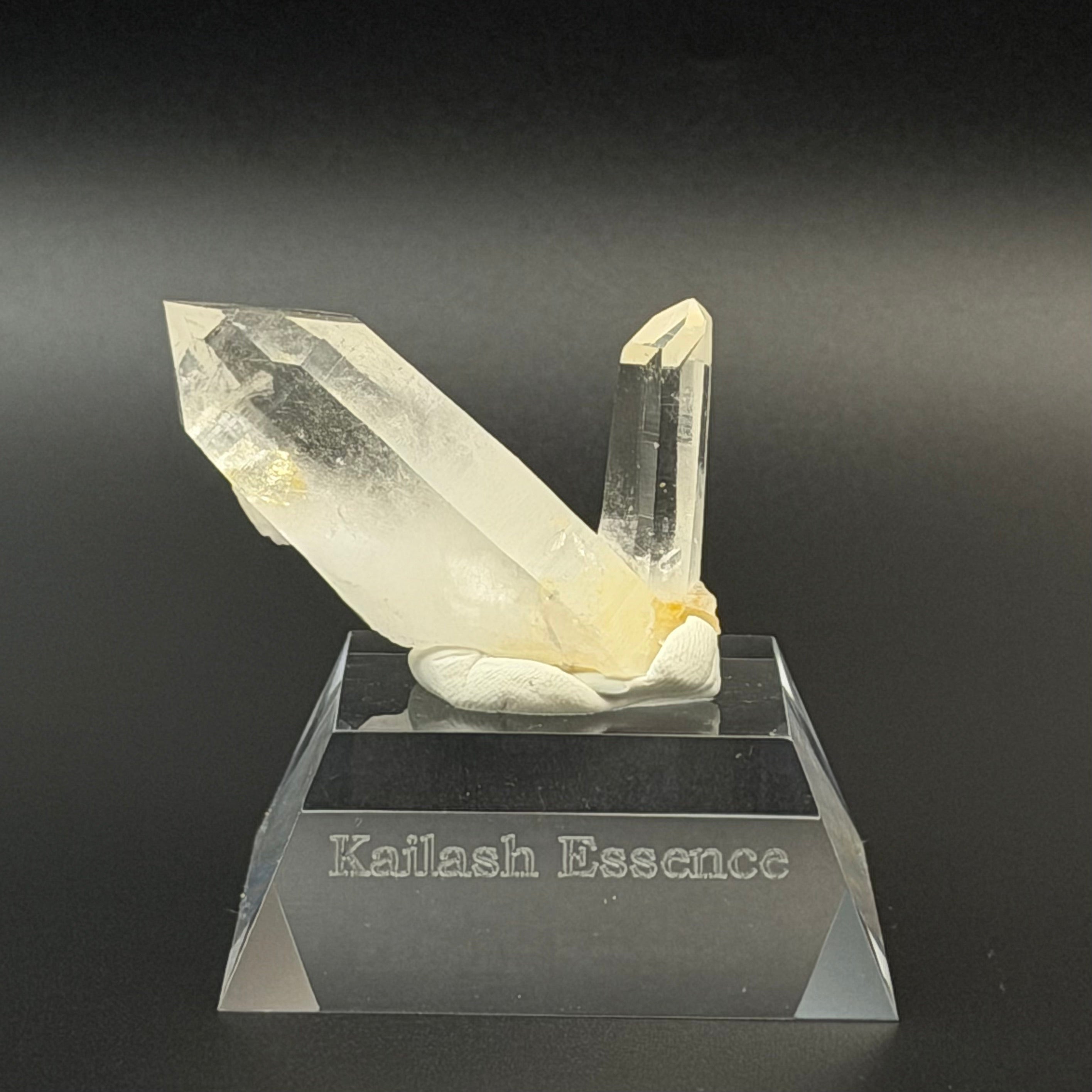 ヒマラヤ産イエロースキン菊水晶クラスター – 298g 天然原石 – Kailash