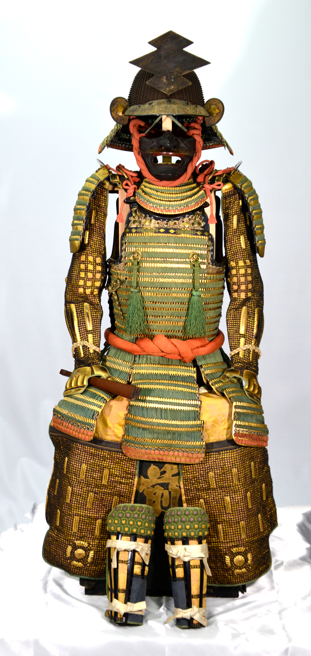 甲冑 金小札萌黄糸威二枚胴具足 生駒家伝来 | 刀販売.com｜刀剣・甲冑