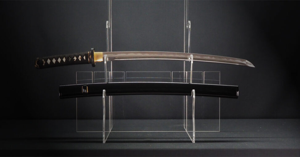 長崎県K様 居合刀特注製作（黒くまとめられた中に金の差し色が光る脇差