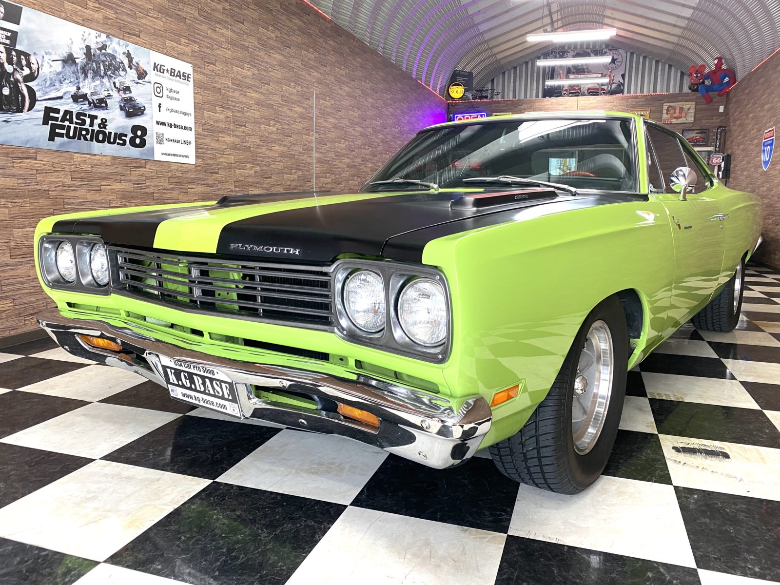 自社本国買付車両 1969yプリムスロードランナー 383エンジン 4速MT