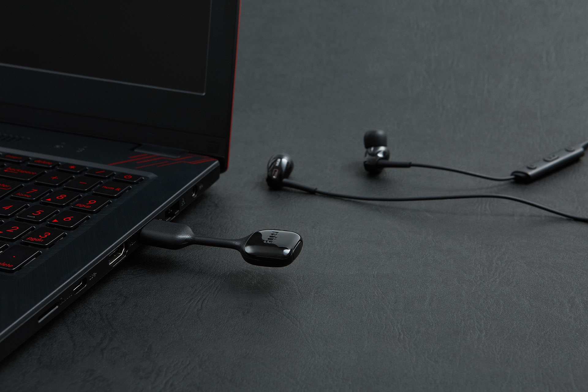 ラディウス、「aptX LL」対応のUSB Bluetoothオーディオ