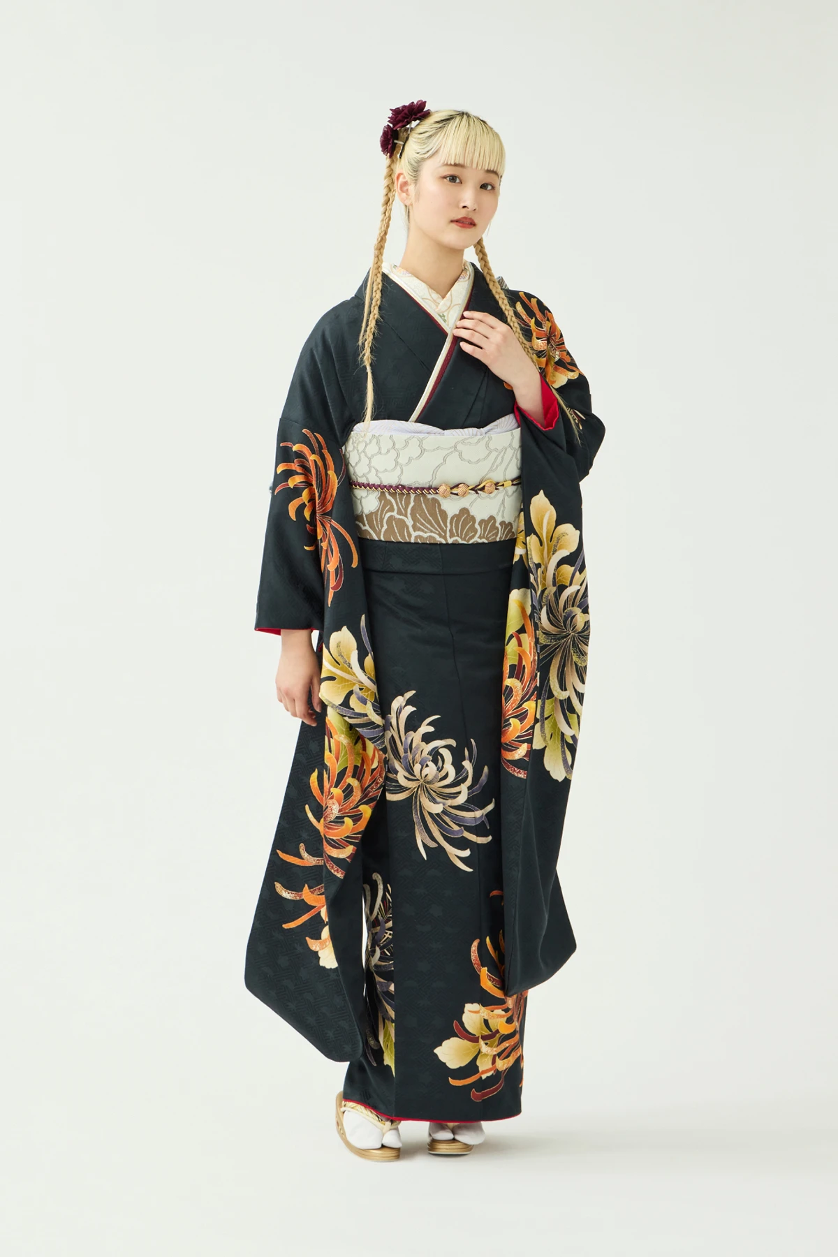 振袖／菊音色／濡羽色 | 振袖レンタル·購入や成人式の着付けは「きもの