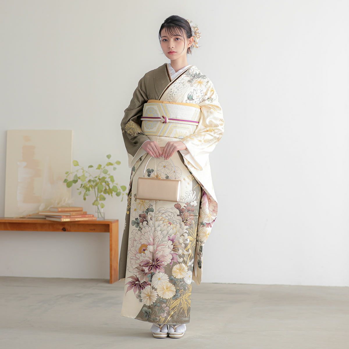 000000028932-08-l.jpg?t=