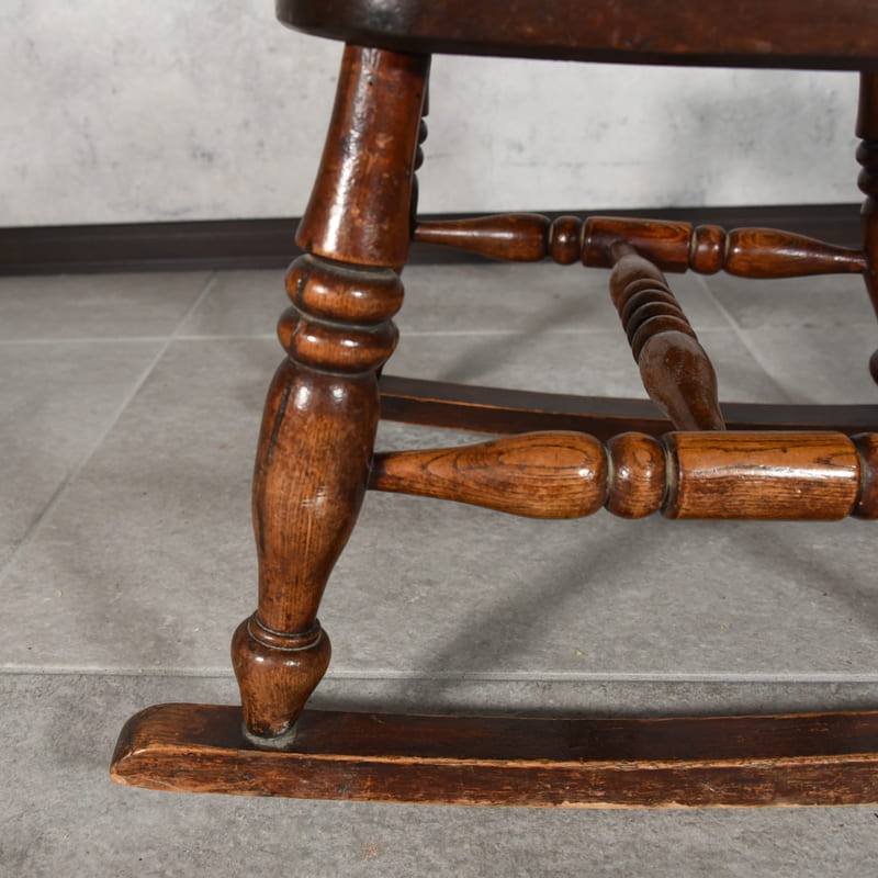 カントリースタイル ロッキングチェア – 神戸アンティークウェアハウス