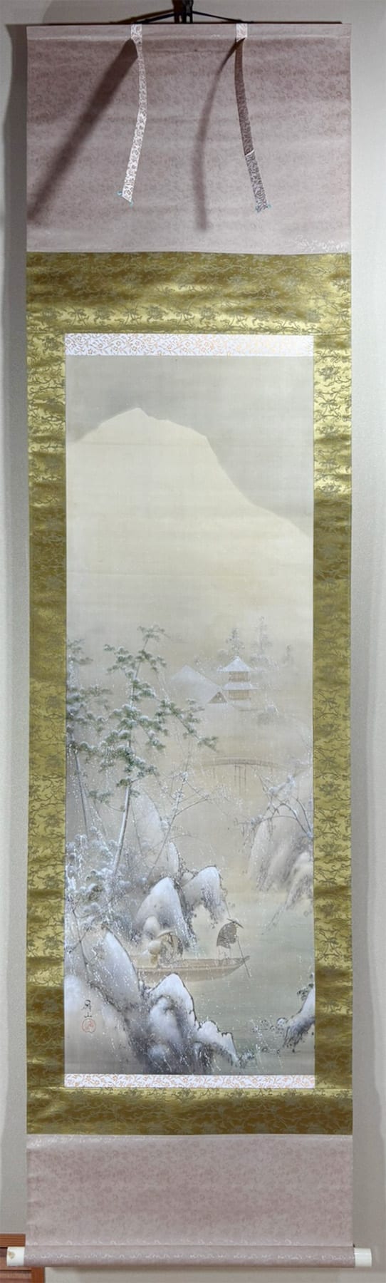掛け軸 圭堂 松竹梅双駒 絹本 希少 軸装 茶道具 掛軸 美品 です。