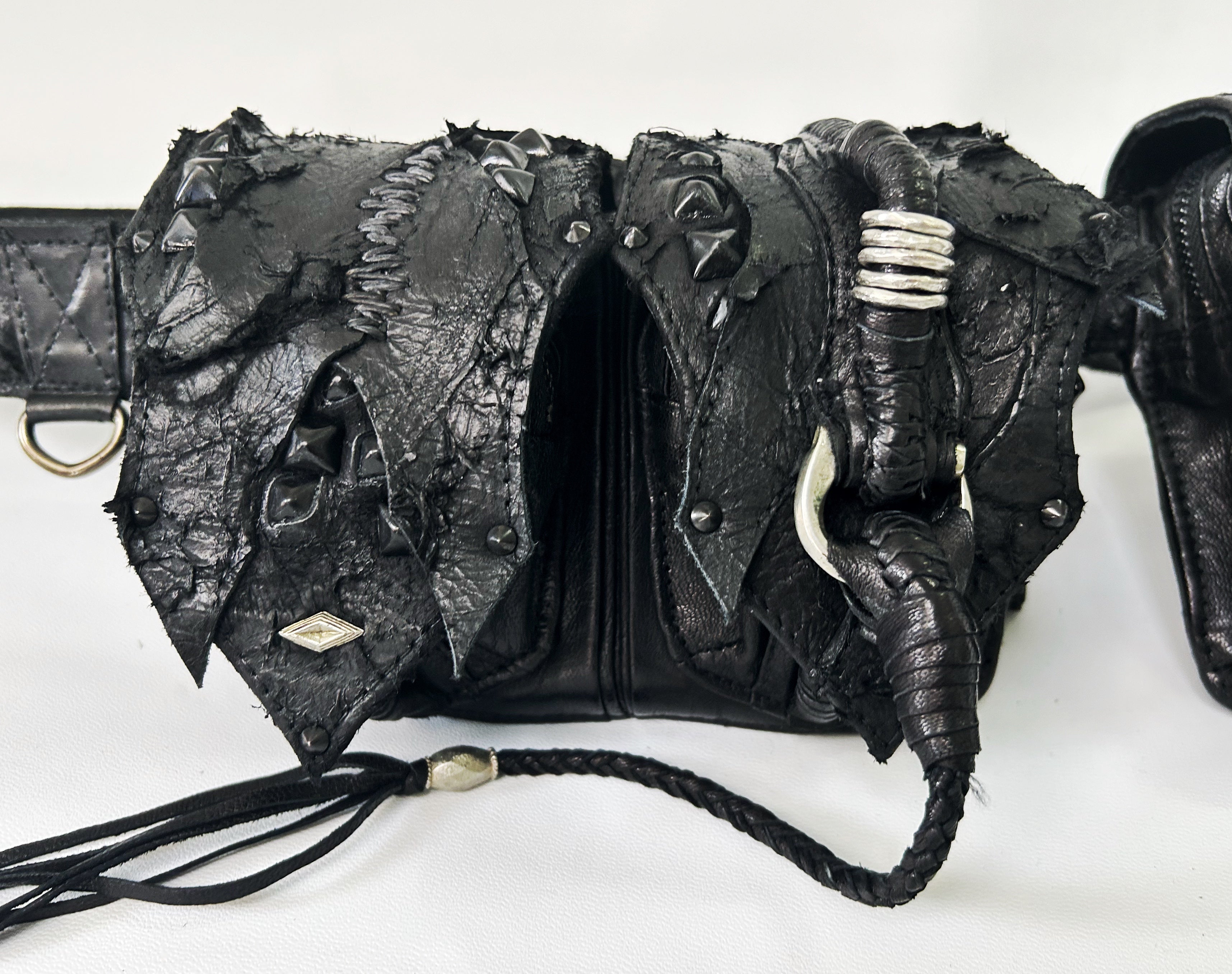 KMRii（ケムリ）｜ボディバッグ⁄ウエストポーチ一覧 - WEAR KMRII