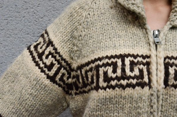 カナダの伝統ニット・カウチンセーターの成り立ちと特徴について