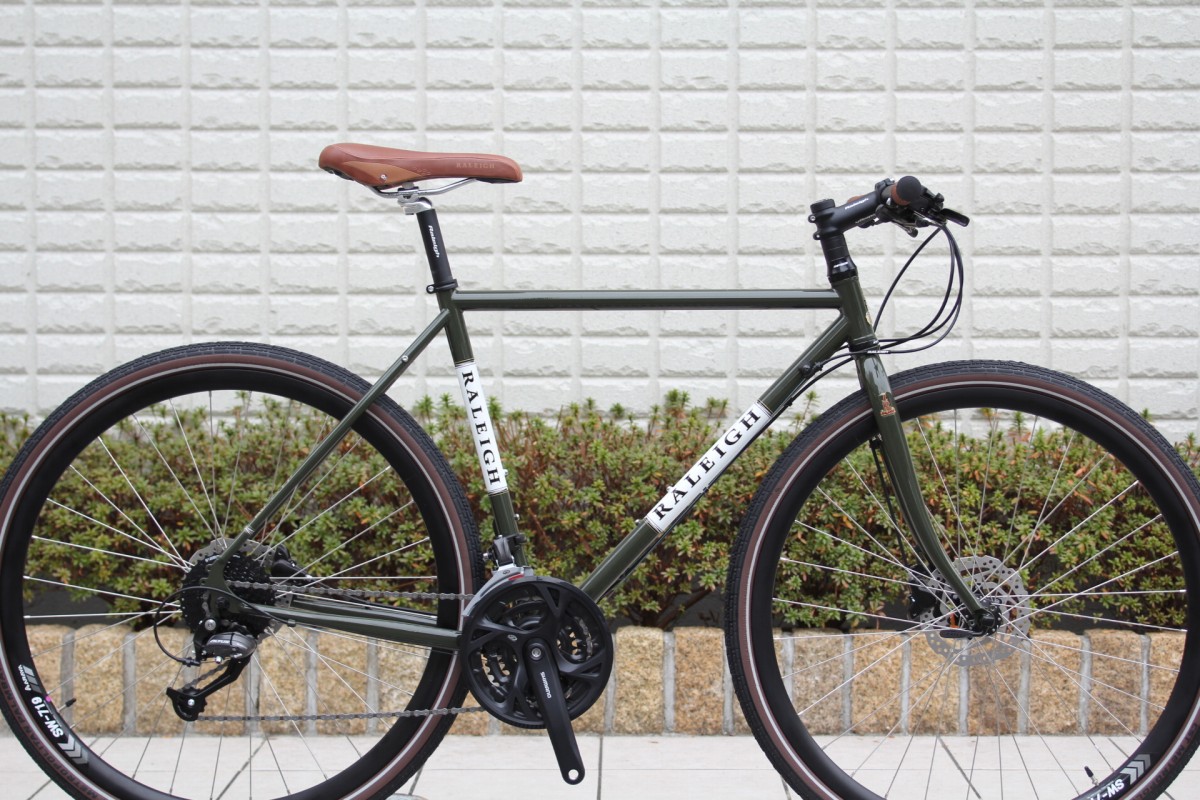 2020 RALEIGH『RFF』標準で40cタイヤ装着のグラベル系クロモリバイク
