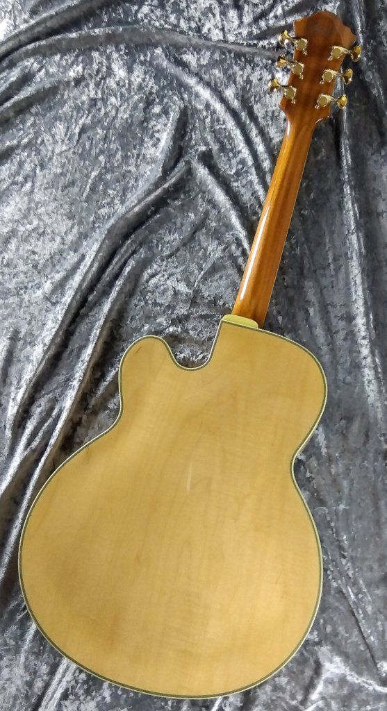 PM-200 Pat Metheny Signature NT : Natural s/n F2508163
