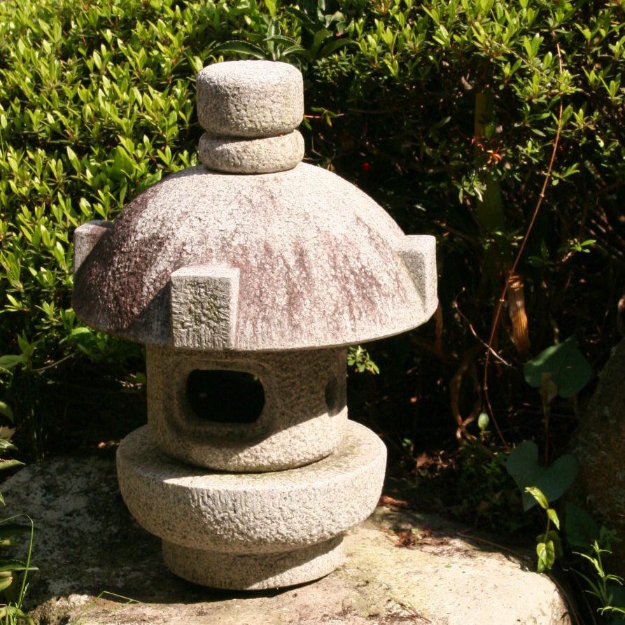 石灯篭・手水鉢・蹲 | 石茂 ㈱芳村石材店