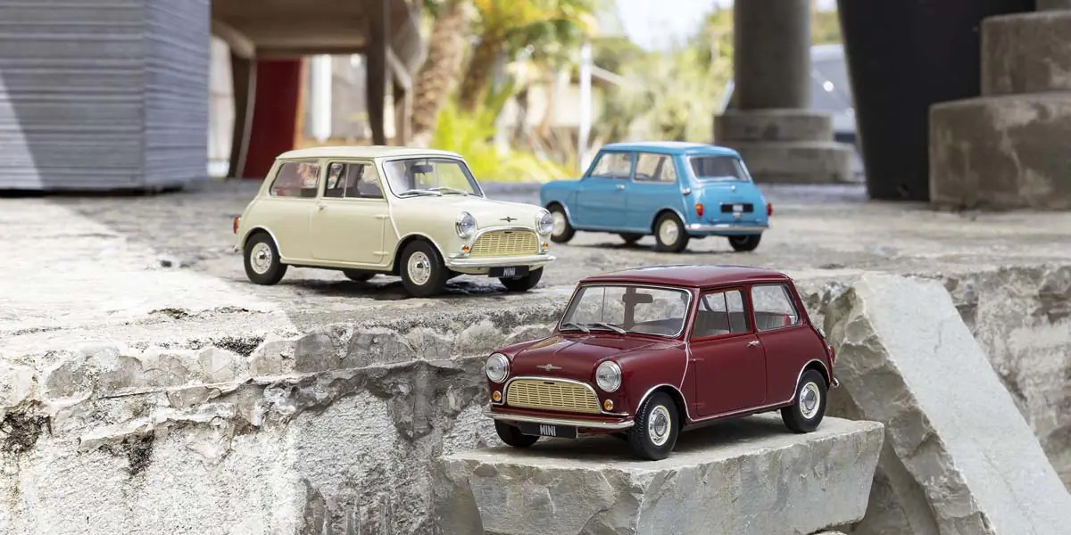 KYOSHO ORIGINAL 1/18scale Morris Mini Minor (Clipper Blue) 08964BL