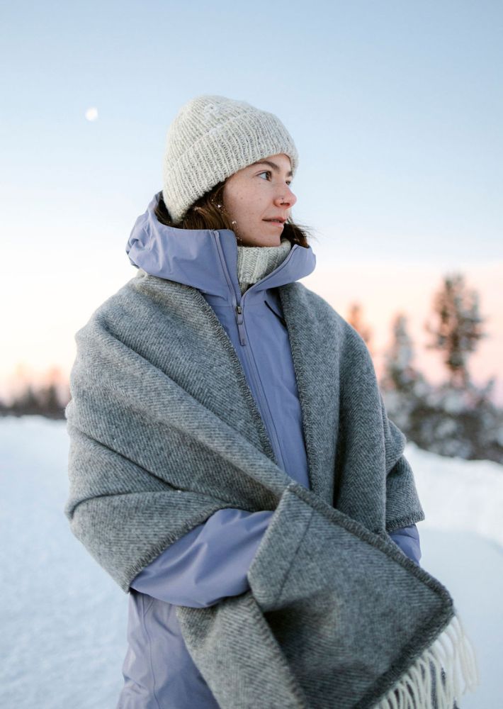 ARVO pocket shawl（white-grey） – LAPUAN KANKURIT（ラプアンカンクリ）