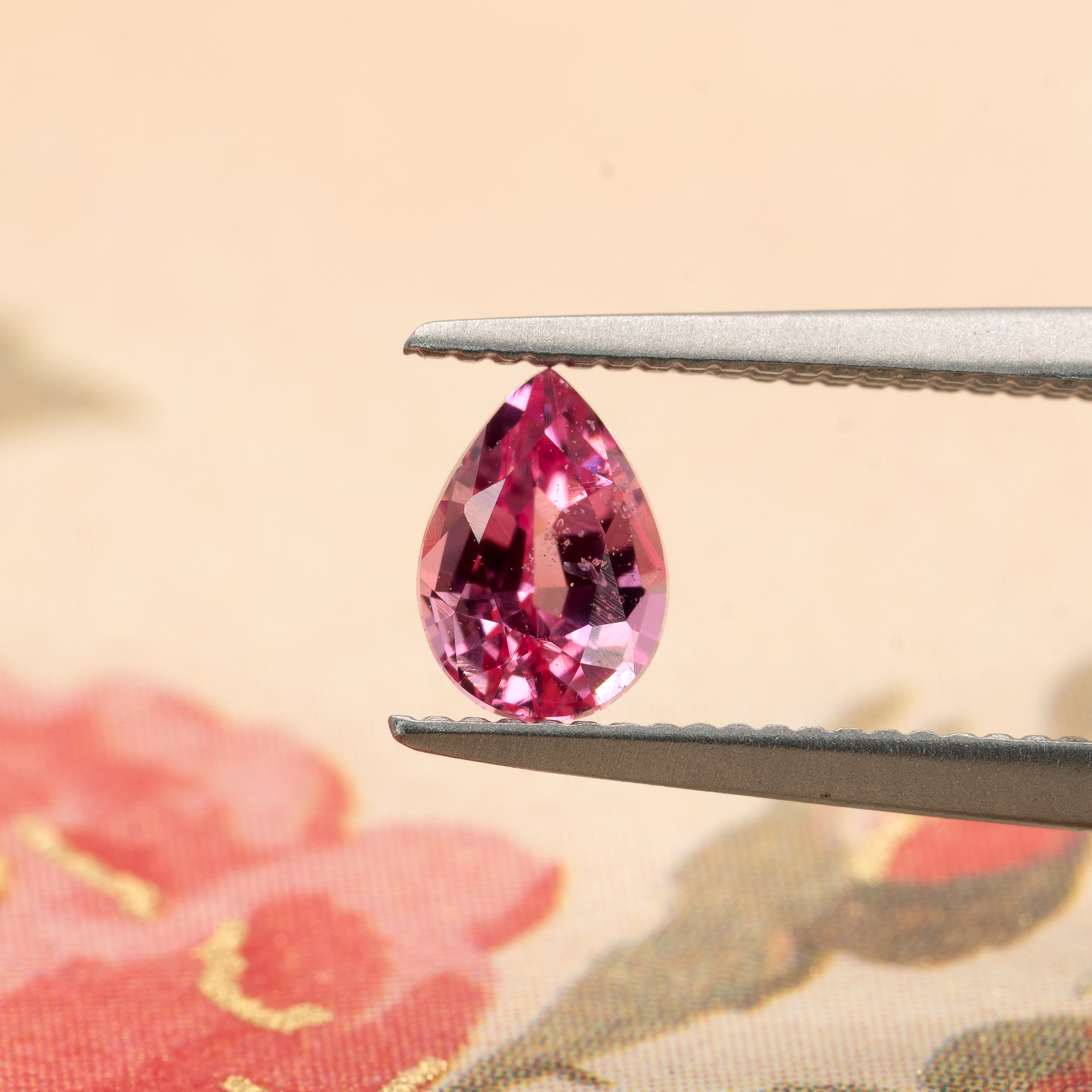 アヤナスピネル 0.30ct タンザニア・マヘンゲ産 - Lapica