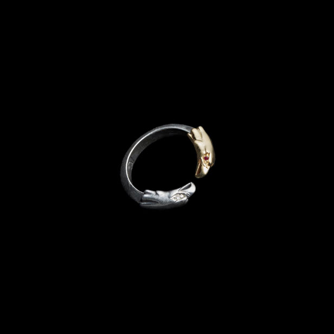 Larry SmithDOUBLE EAGLE HEAD RING (18K GOLD ACCENT, DIAMOND, RUBY