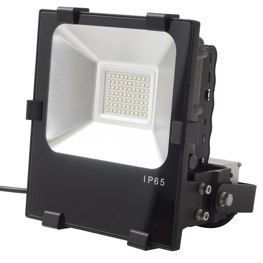 LED投光器（500W型70W） ST-F70W サージ保護付 送料無料 | LED照明の