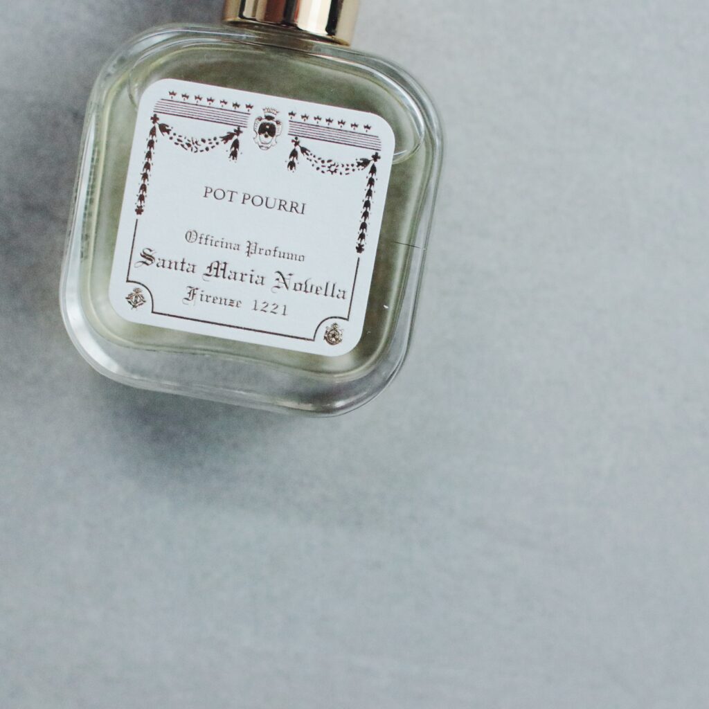 私のお気に入りの香り①【Santa Maria Novella】ポプリと香水。 | LEE