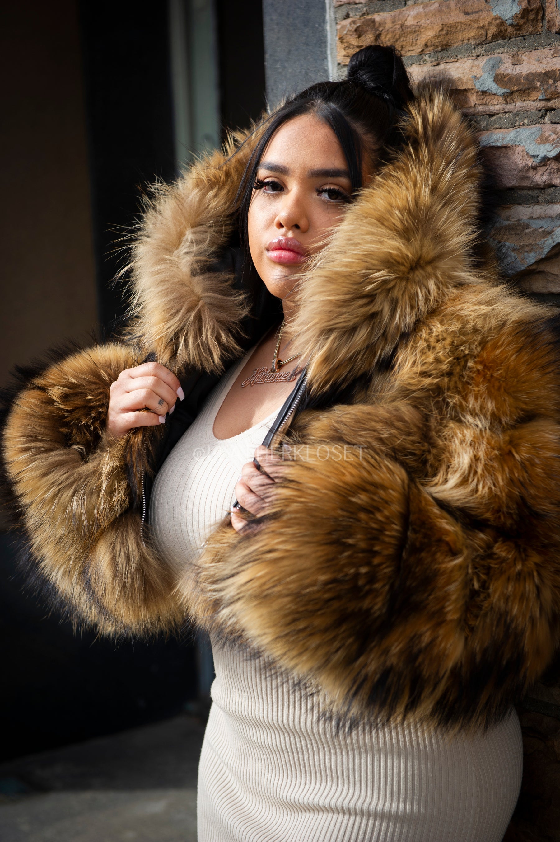 Women's Crop Raccoon Fur Bomber With Hood – LeatherKloset