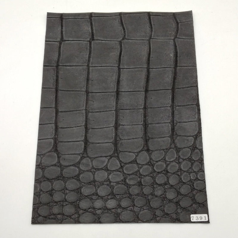 ワニ革/クロコダイル【A4/1.3mm】デニムグレー/Aランク/w7391 – レザー