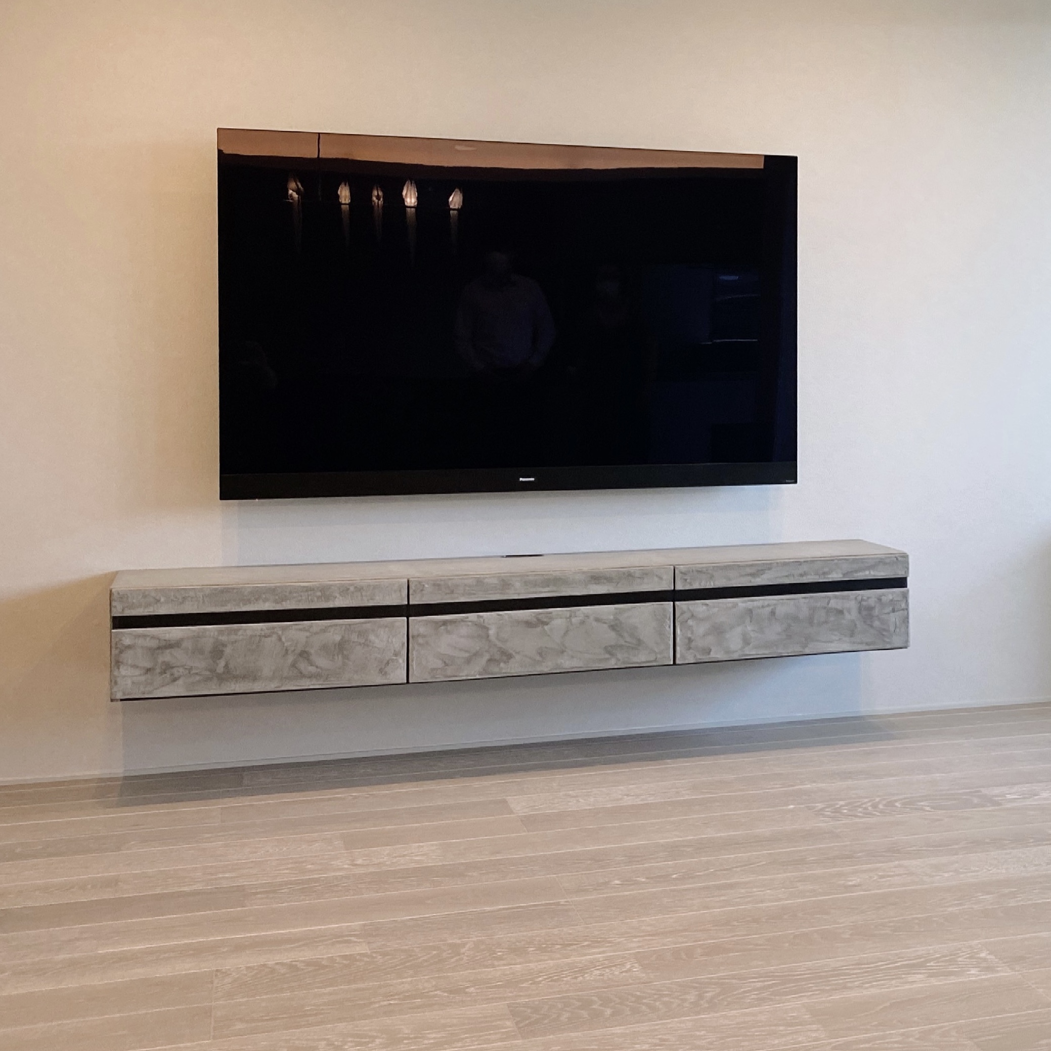 一人で設置できるテレビ台をお探しなら株式会社リーフ