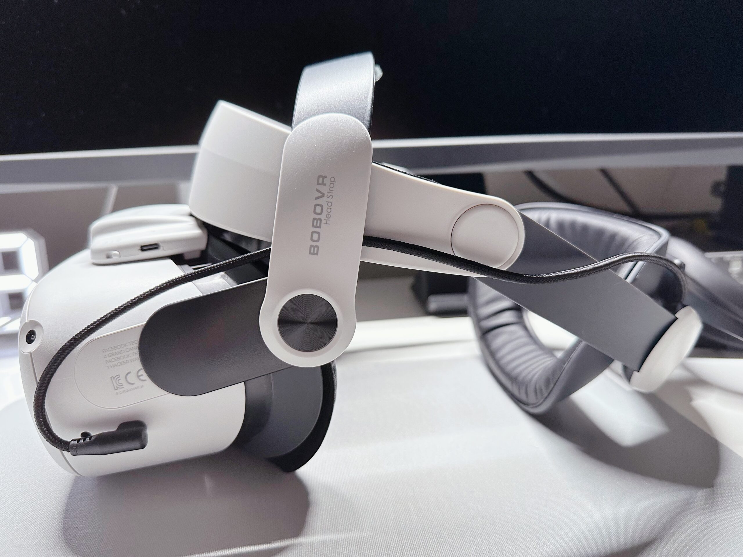 OCULUS QUEST 2 256GB （Eliteストラップ付） quest 2 256GB + 純正