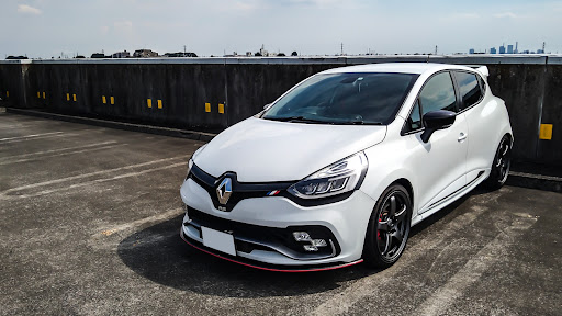 ルーテシアのRENAULT SPORT・インテークパイプ交換・マルチメーター
