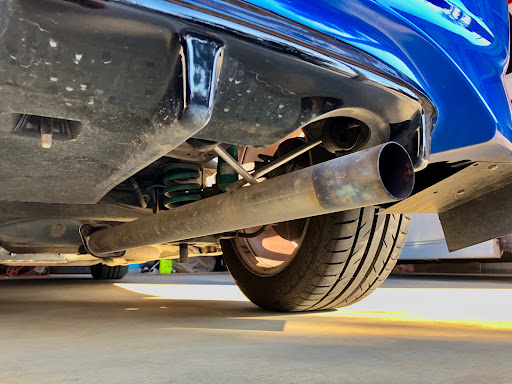 フィットのマフラー出口を見てみたい・単管マフラー・百式自動車・まだ