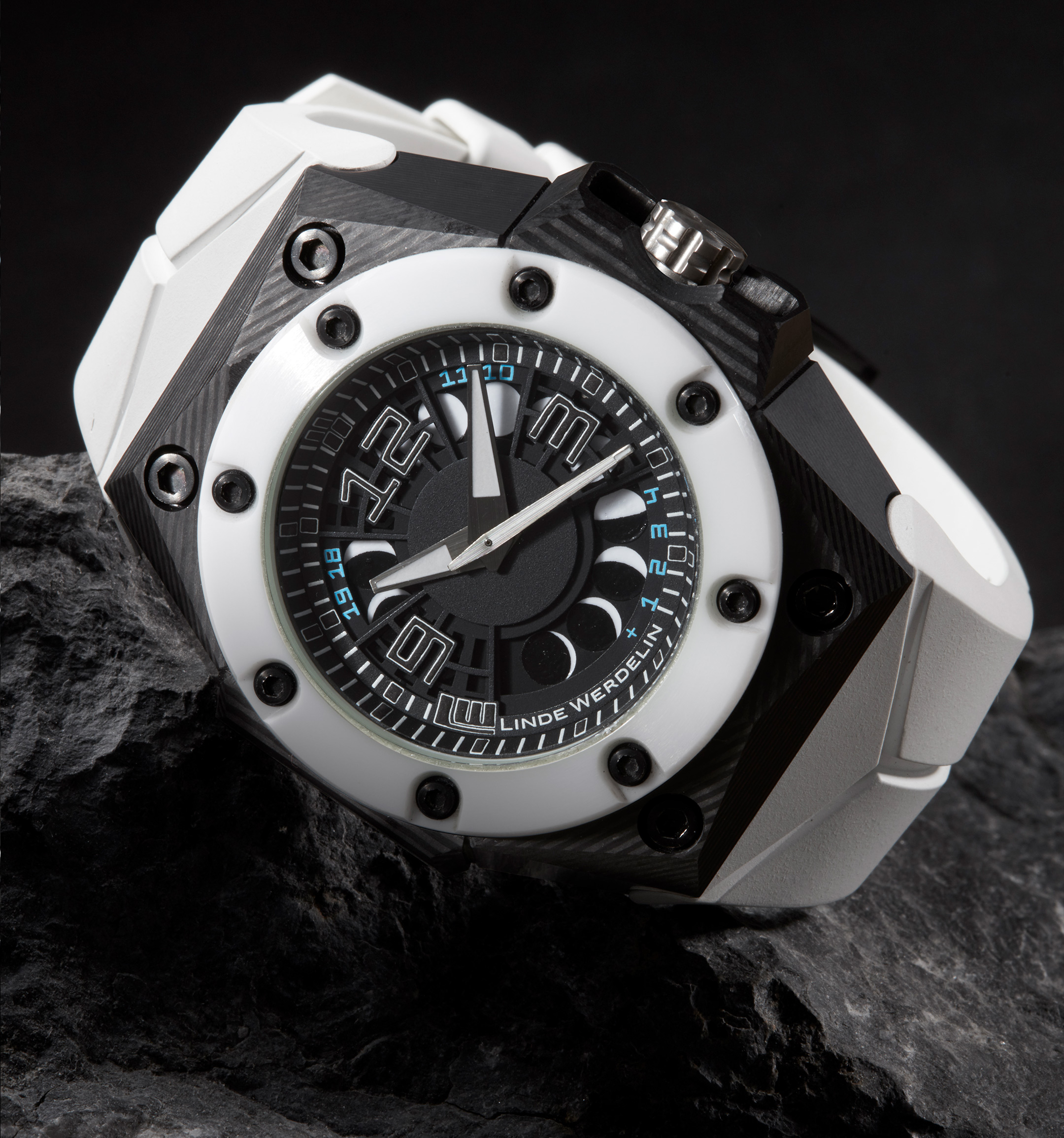 Oktopus Moon 3DTP White Black Ink — Linde Werdelin