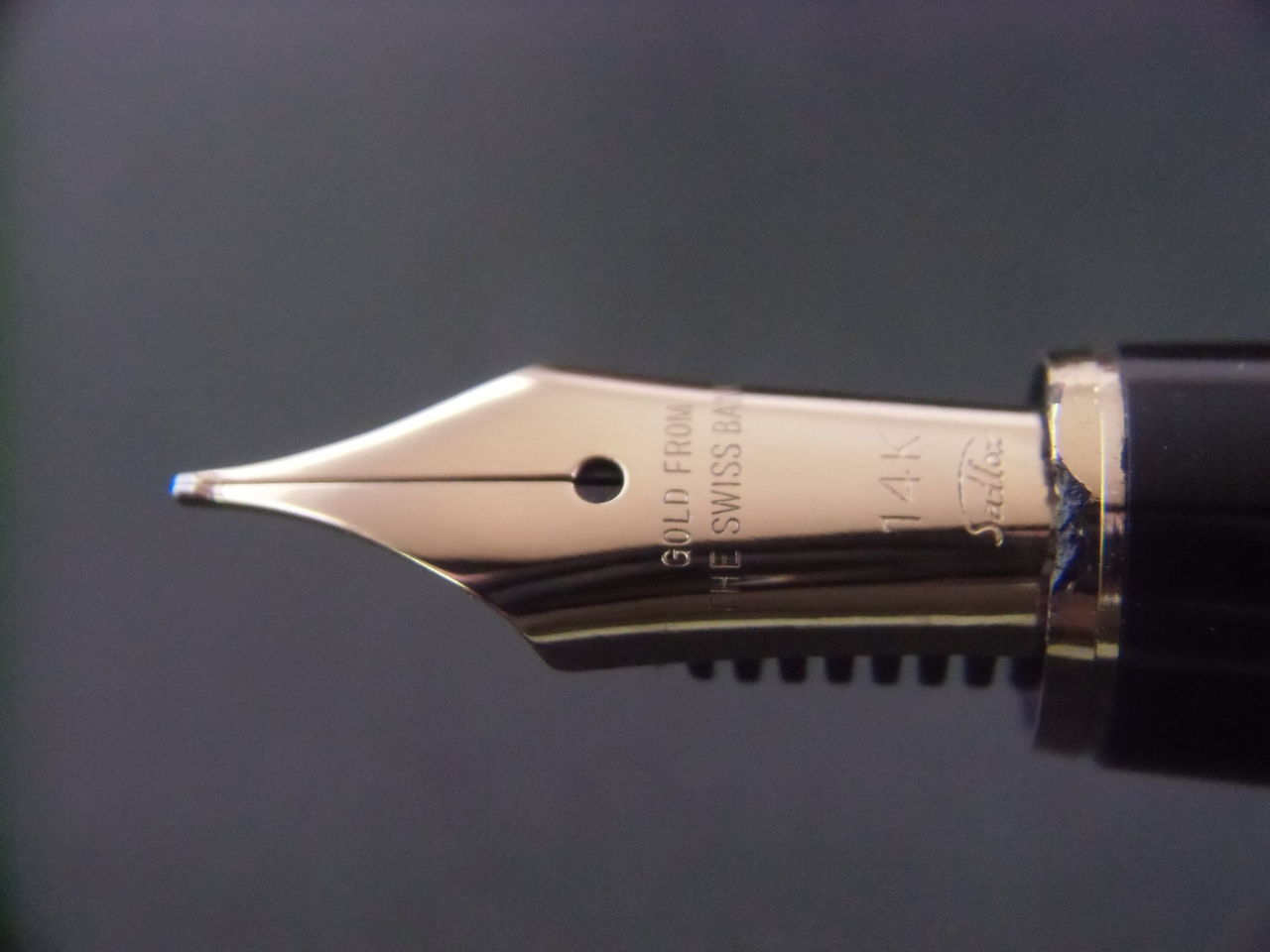 SAILOR 14K”GOLD FROM THE SWISS BANK” : 万年筆