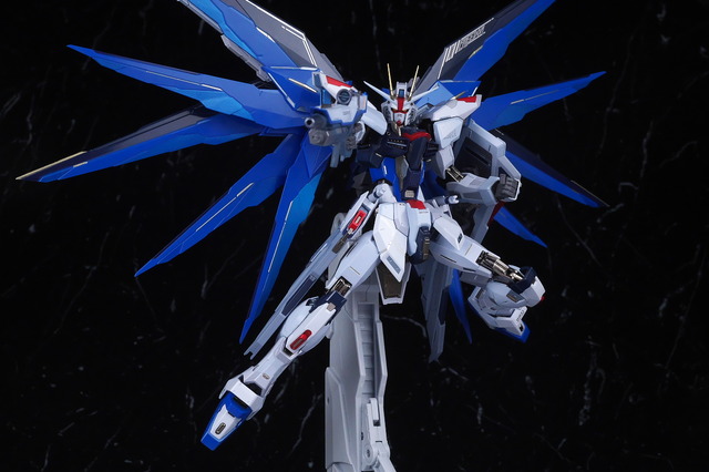 メタルビルドフリーダムガンダムCONCEPT 2 SNOW SPARKLE
