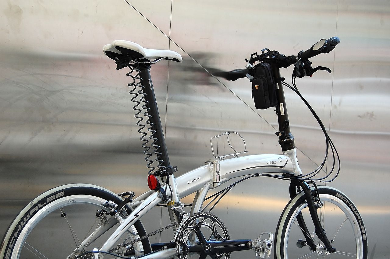 DAHON Mu SLX ポリッシュにシルバーのキネプロを 【橋輪Blog】 : 橋輪