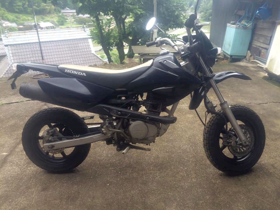 XR50 モタード : ONE DAY - Around and Around -