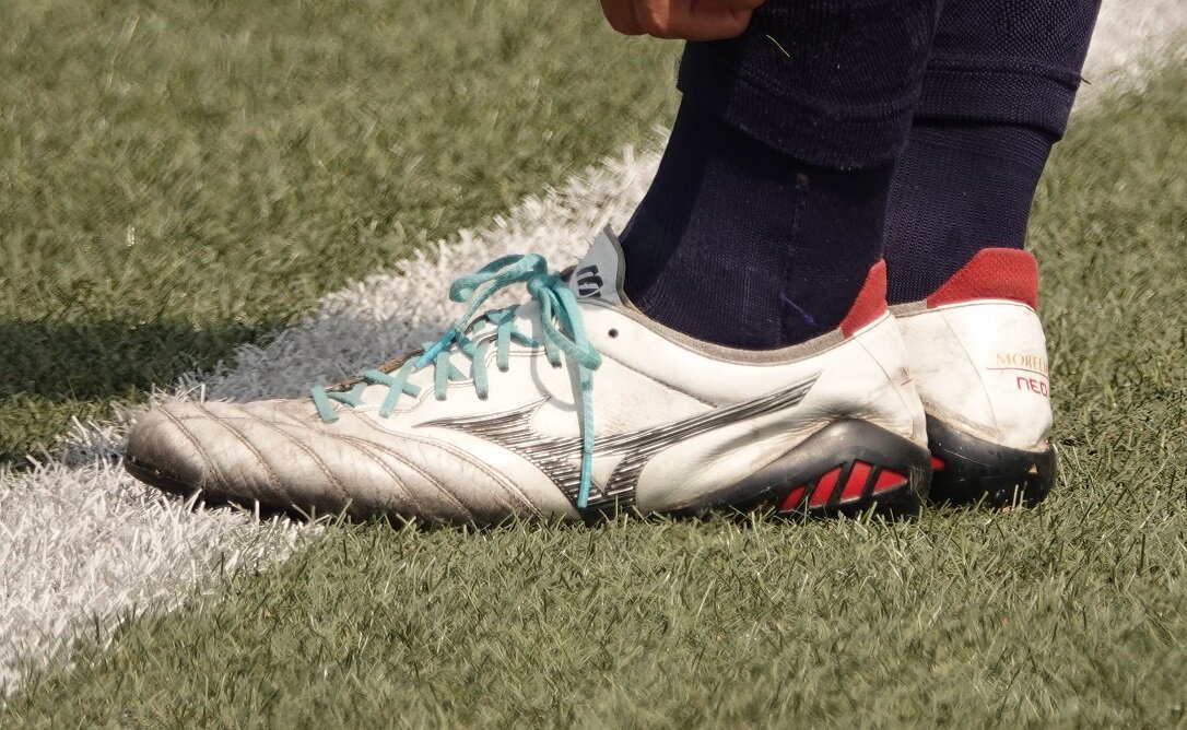 飯塚高校出身岩瀬太津也選手着用スパイク 飯塚高校出身岩瀬太津也選手