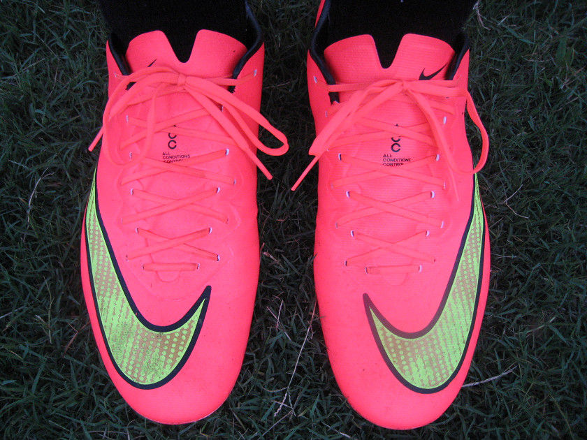 ナイキ マーキュリアルヴェイパー10 HG-V レビュー 前編 : Kohei's