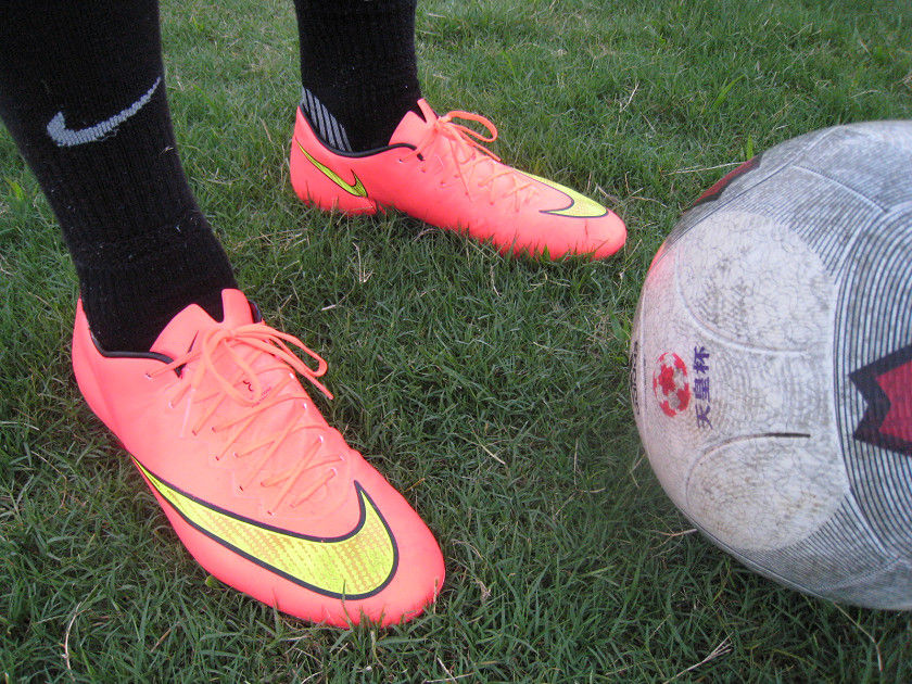 ナイキ マーキュリアルヴェイパー10 HG-V レビュー 前編 : Kohei's