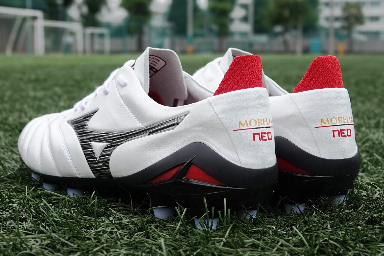 Mizuno Morelia Neo ホワイト/レッド スパイク鉄ポイント Mizuno