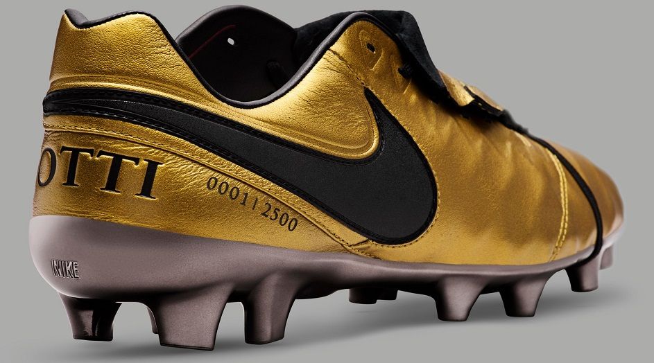 トッティ】 ティエンポレジェンド6 FG Totti X Roma 2500足限定