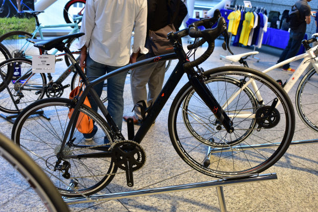 De Rosa FEDE デローザ フェデ 軽快なアルミフレームのロードバイク