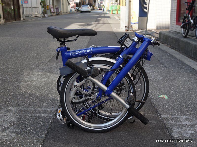BROMPTON C Lineニューカラー『ピカデリーブルー』のカラー名について