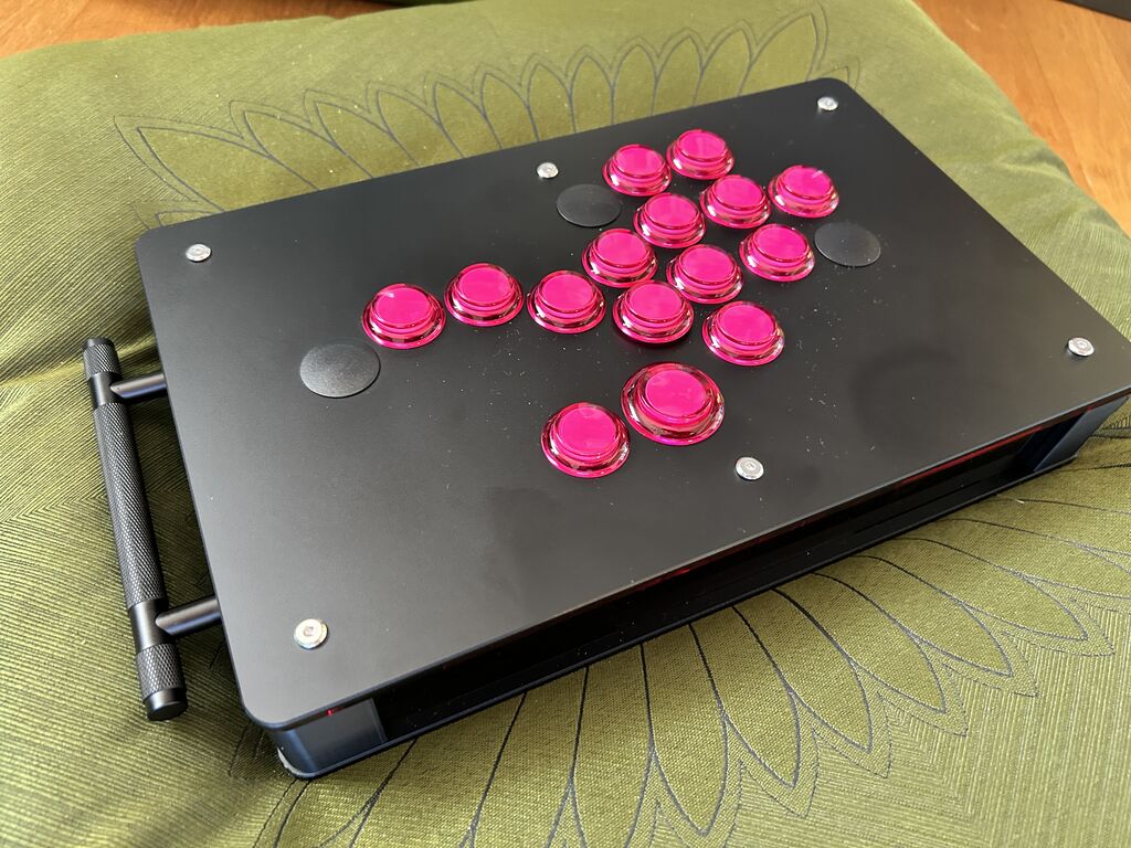 くろまき工房 中型多ボタンレバーレスタイプ2 アケコン】同じ型の