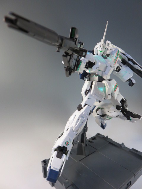 PG ユニコーンガンダム ルミナスクリア セブン-イレブンカラー