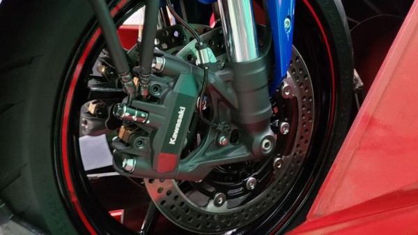 馬力測定】ZX-4R！！ RVF GSX-R ZXRと比較してみました