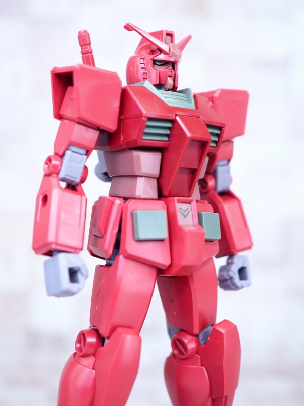 ガンプラ入りラウンドBOX EG RX-78-2 ガンダム クリスマスカラー