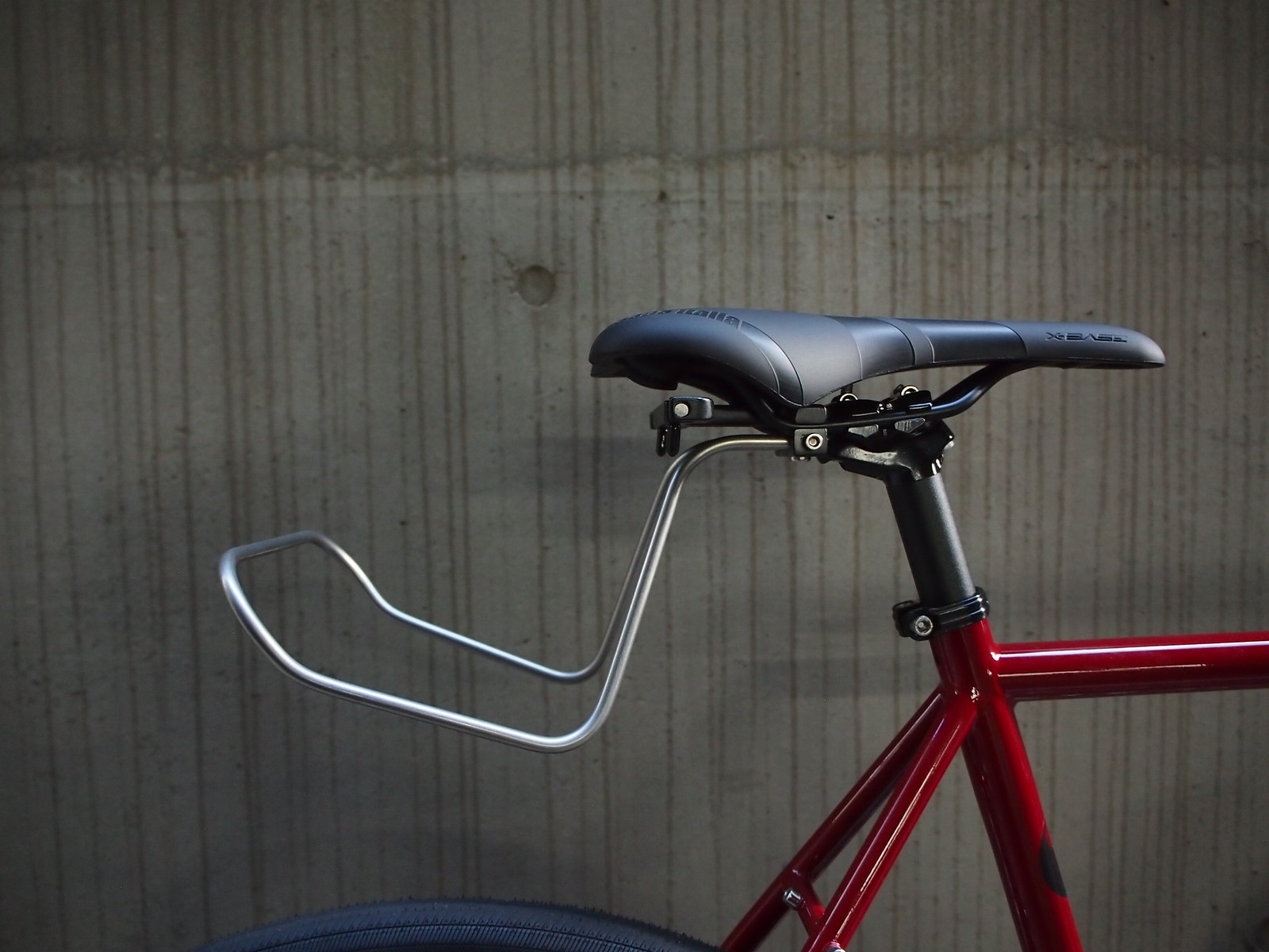 大型のサドルバッグもOK！