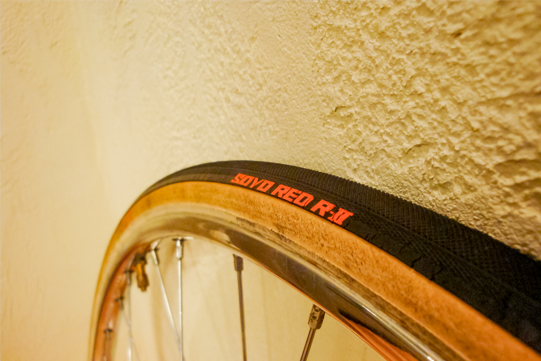 SOYO GOLD STAR & RED R II シームレスタイヤ2本セット SOYO RED R II