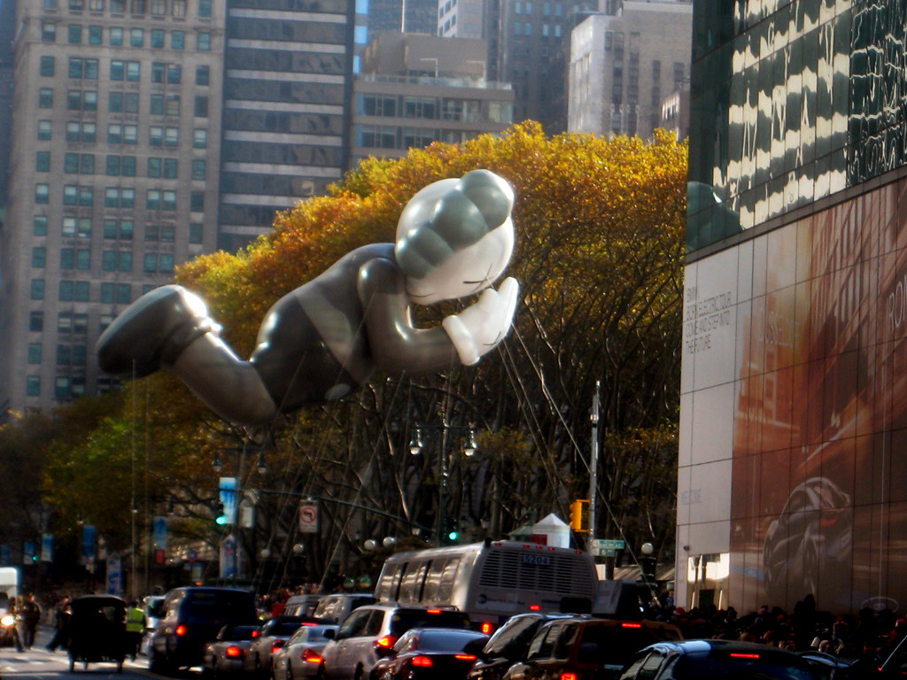 KAWS Companion Macy's Thanksgiving 2012 Parade NYC 5318 | Flickr