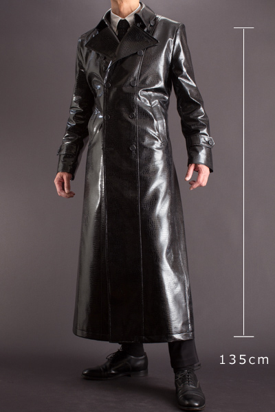 人気のナポレオンコート 135、フェイクレザーのクロコダイル模様